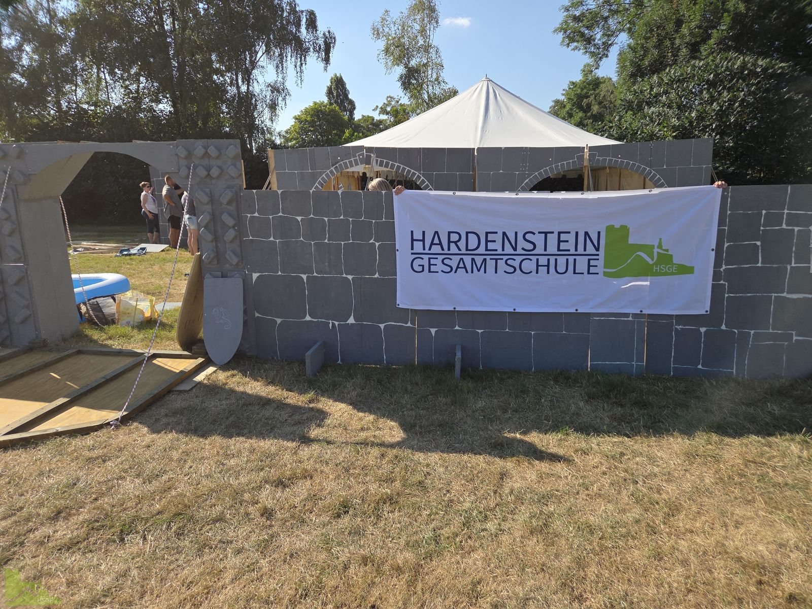 Starke Paddelschläge und kreative Drachen: 6b gewinnt Parents Creative Award beim Schüler-Cup